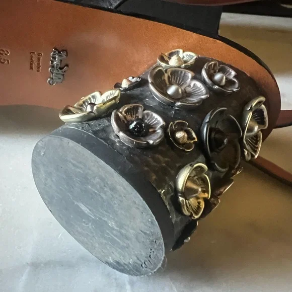 🥀 Coach Tea Rose Black Heels/Sandals - Picture 5 of 16